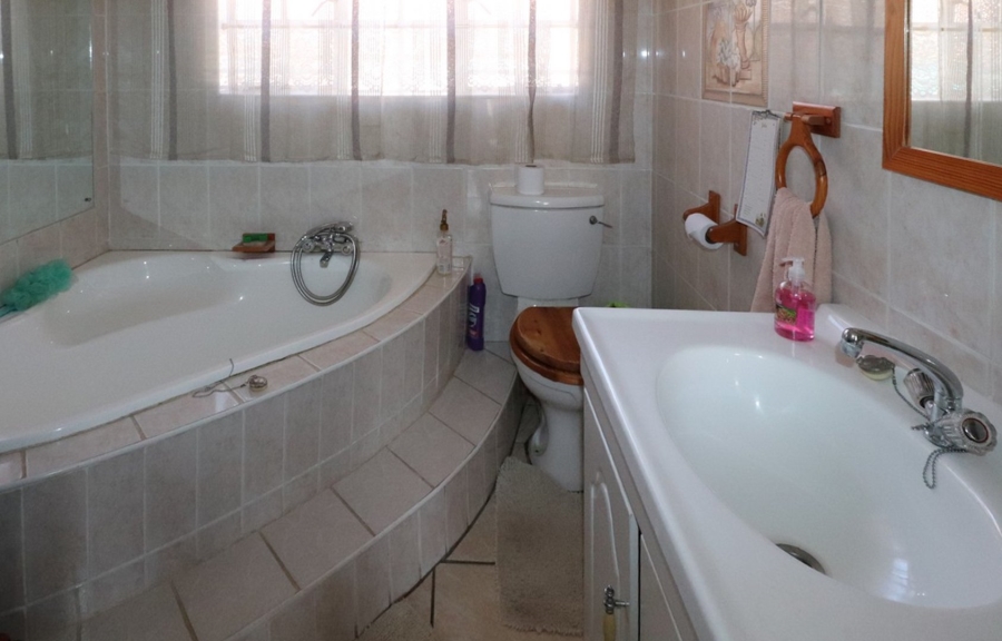3 Bedroom Property for Sale in Vaal Park North West
